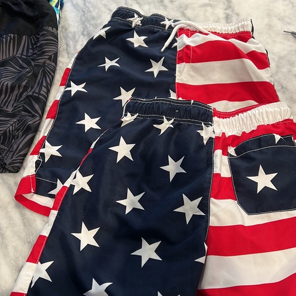 (7)Lot of boys Childrens place swim trunks - Picture 5 of 8